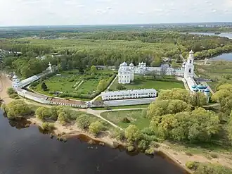 Вид на монастырь с воздуха