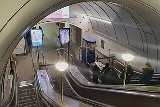 Нижний эскалаторный зал после капитального ремонта 2018—2019 годов