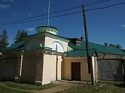 Ограда с башнями