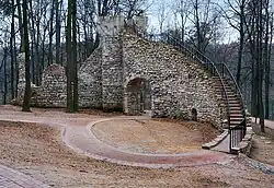 Башня-руина