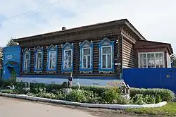 Административное здание с орнаментом (бывший купеческий дом)