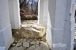 Камень на месте пленения Шамиля