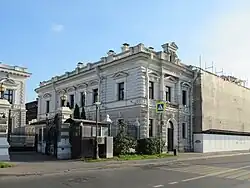 Западный флигель (контора)