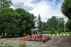 Братская могила советских воинов, погибших в боях с фашистскими захватчиками