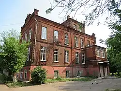 Хирургический корпус (барак) больницы «Товарищества мануфактур Викулы Морозова с сыновьями в местечке Никольском»