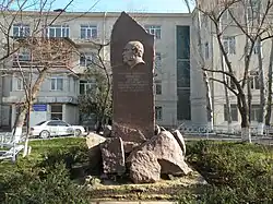 Памятник хирургу Н.И. Пирогову