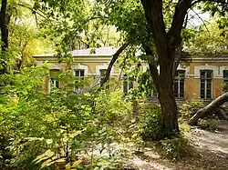 Здание поликлиники