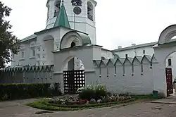 Ограда и ворота