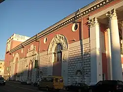 Здание Тверской филармонии с фрагментами западной линии северного корпуса Тверского Гостиного двора