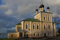 Церковь Флора и Лавра