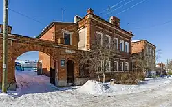 Кирпичные ворота