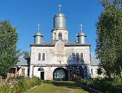 Надвратная церковь Покрова Богородицы