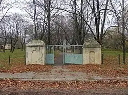 Ограда с воротами