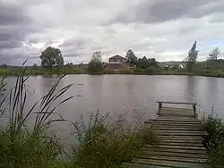 Парк с прудом