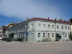 Дом Азначевского (купцов Трофимовых, купца Чеботова) с торговыми лавками