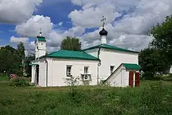 Больничный корпус со Сретенской церковью