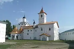 Трапезный корпус с церковью Покрова Пресвятой Богородицы