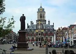 Рыночная площадь и ратуша