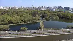 Большой (Нижний) пруд с двумя подтопленными островами