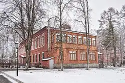 Новый настоятельский корпус