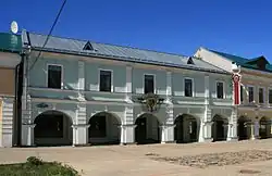 Торговое и жилое здание