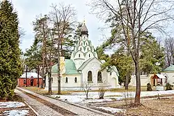 Церковь иконы Божией Матери «Знамение» и преподобного Серафима Саровского со звонницей